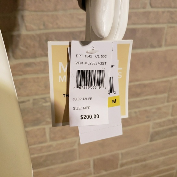 Micheal Kors Packable Down Puffer Coat - Picture 7 of 7